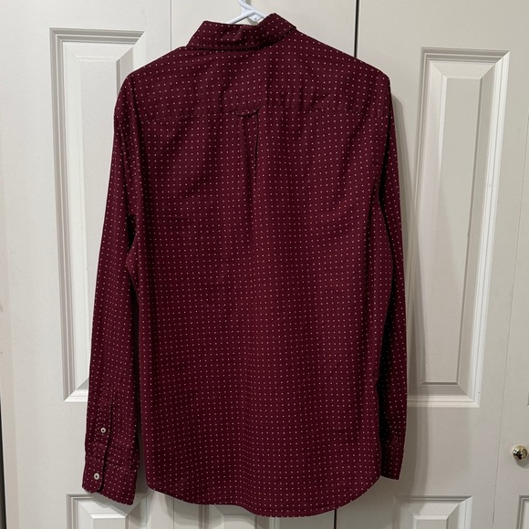 American Eagle Outfitters NWOT❤️ Burgundy Casual Button Down Shirt. - Picture 10 of 10